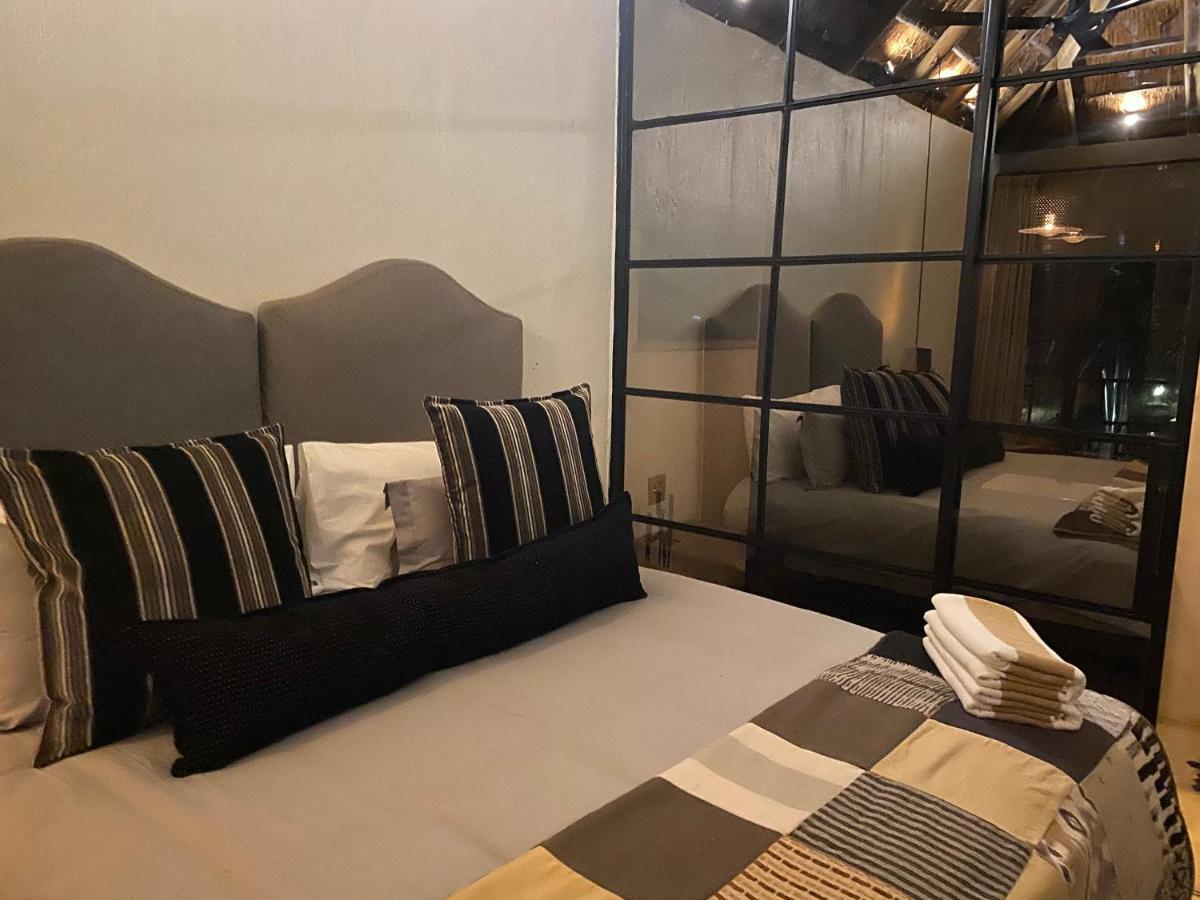 Four20 Bespoke Hotel Йоханнесбург Экстерьер фото